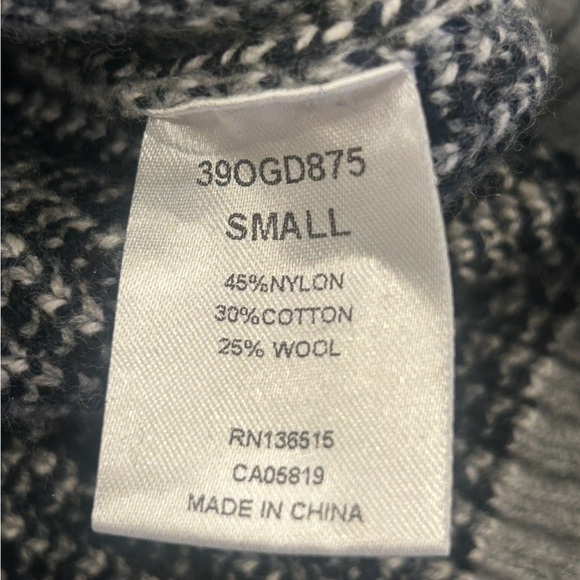 One Grey Day Camo Crewneck - Picture 6 of 7